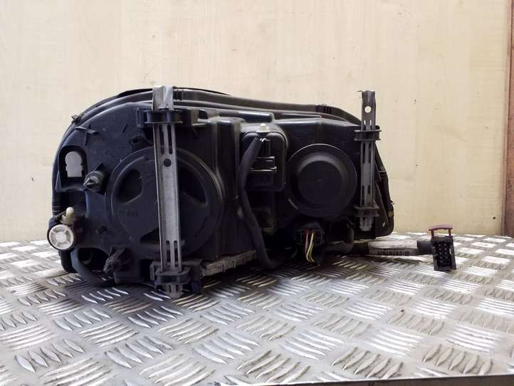 Volvo XC90 (2006 - 2014)  31217047 Передняя фара