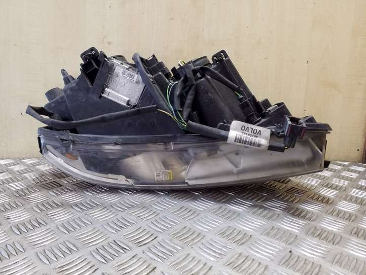 Volvo XC90 (2006 - 2014)  31217047 Передняя фара