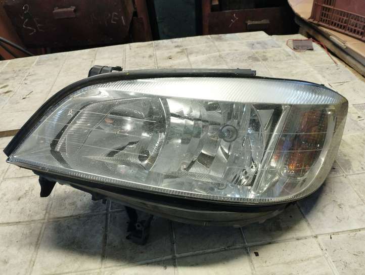 Opel Zafira (2003 - 2006)  89100054 Передняя фара