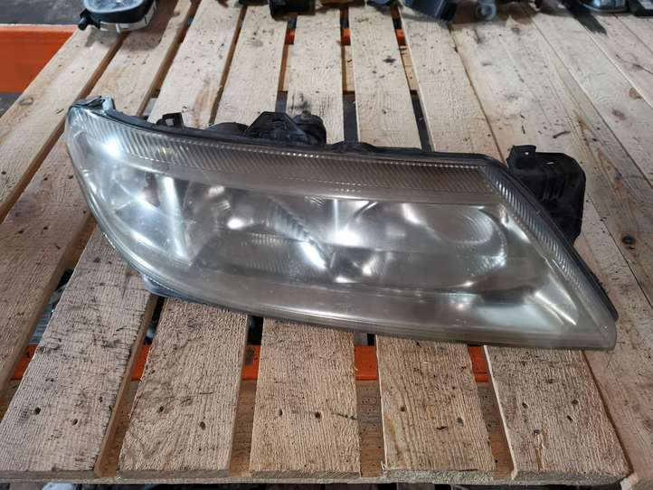 Renault Laguna (2001 - 2005)   Передняя фара