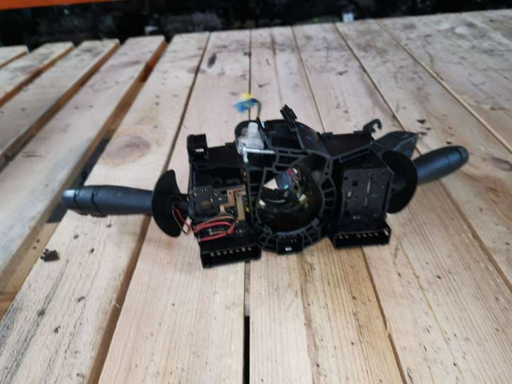 Renault Laguna (2001 - 2005)  8200002460 Комплект ручек