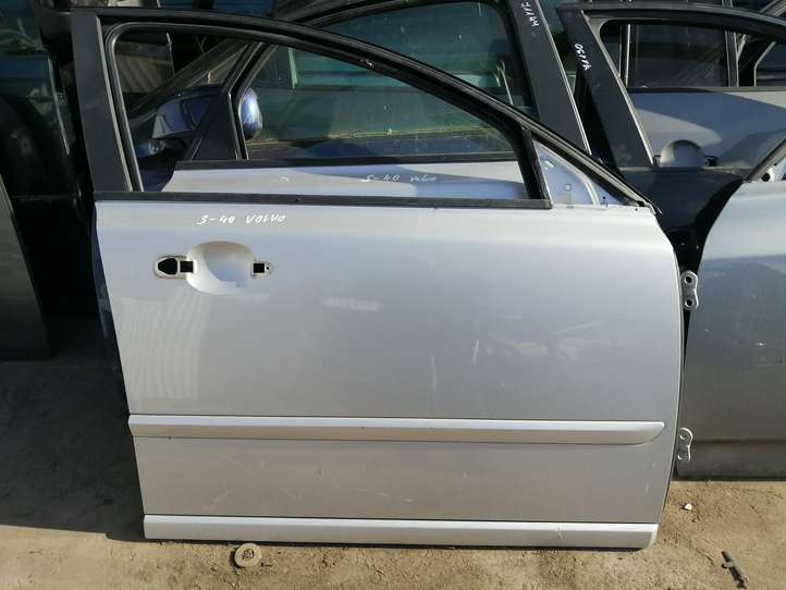 Volvo S40 (2007 - 2012)   Дверь