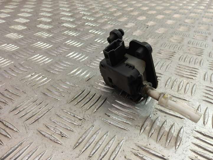 Audi A6 (2001 - 2004)  8E9827833 Привод замка задней двери