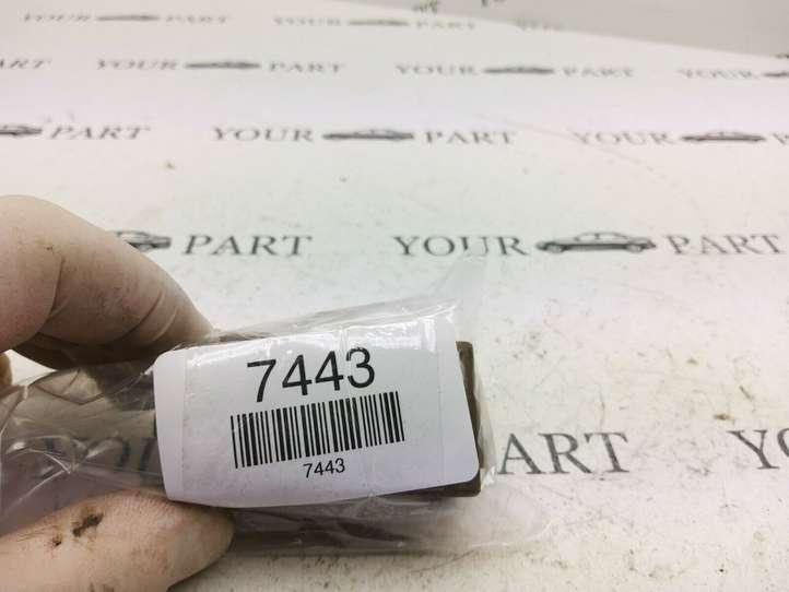BMW 5 E60 E61 (2004 - 2010)  8384505 Другое реле