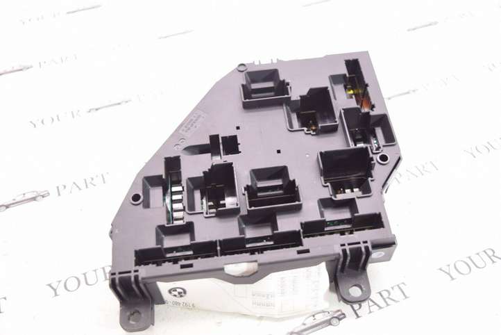 BMW X3 F25 (2010 - 2017)  9210859 Ящик предохранителей (комплект)