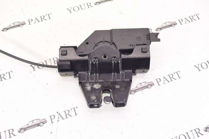 BMW 3 E90 E91 (2005 - 2012)  7840617 Замок задней крышки