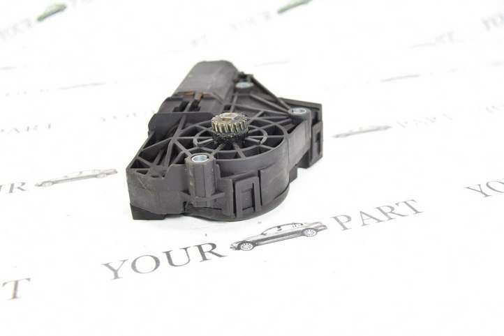 BMW 5 F10 F11 (2009 - 2016)  7237961 Двигатель привода люка-крыши