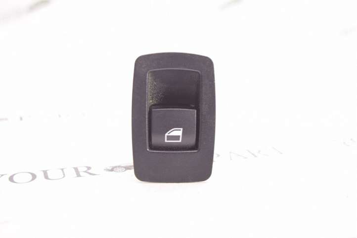 BMW X3 F25 (2010 - 2017)  9208106 Кнопка стеклоподъемников