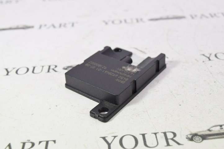 BMW 5 E60 E61 (2004 - 2010)  6928461 Антенна Bluetooth