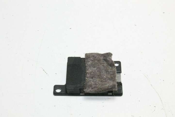 BMW 5 E60 E61 (2004 - 2010)  6928461 Антенна Bluetooth