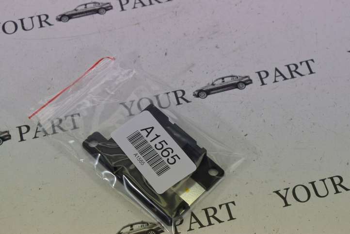 BMW 5 E60 E61 (2004 - 2010)  6928461 Антенна Bluetooth