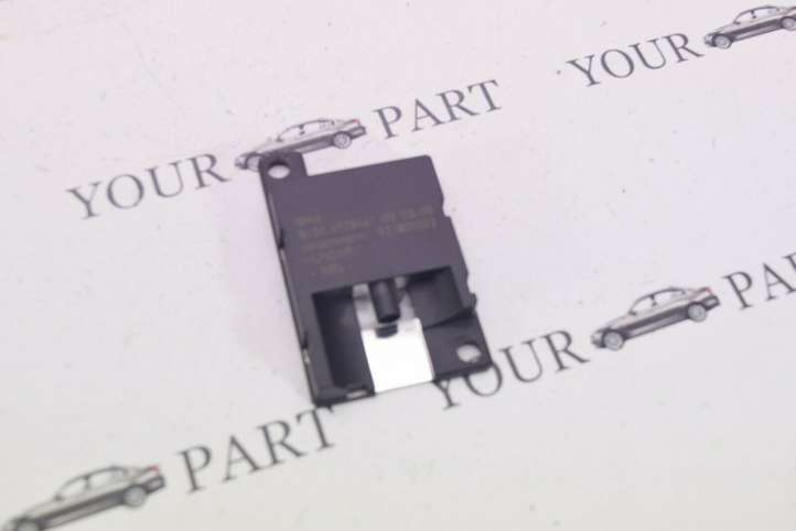 BMW 5 E60 E61 (2004 - 2010)  6928461 Антенна Bluetooth
