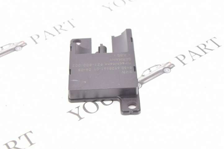 BMW 5 E60 E61 (2004 - 2010)  6928461 Антенна Bluetooth