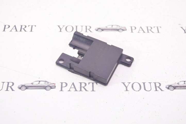 BMW 5 E60 E61 (2004 - 2010)  6928461 Антенна Bluetooth