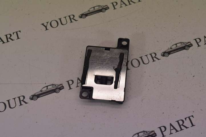 BMW 5 E60 E61 (2004 - 2010)  6928461 Антенна Bluetooth