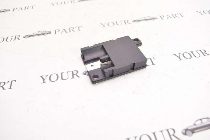 BMW 5 E60 E61 (2004 - 2010)  6928461 Антенна Bluetooth
