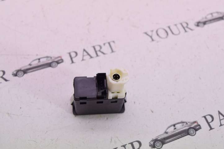 BMW 3 E90 E91 (2005 - 2012)  9237653 Разъем AUX