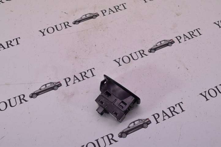 BMW X3 F25 (2010 - 2017)  9208106 Кнопка стеклоподъемников