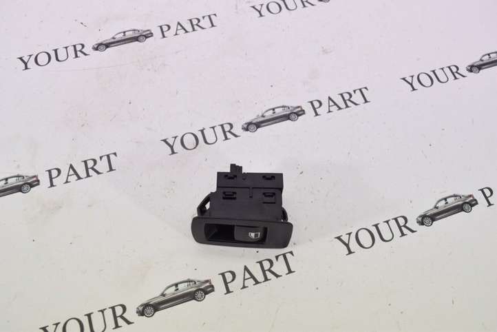 BMW X3 F25 (2010 - 2017)  9208106 Кнопка стеклоподъемников