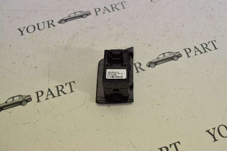 BMW 5 F10 F11 (2009 - 2016)  9241949 Кнопка стеклоподъемников