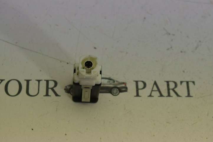 BMW 5 E60 E61 (2004 - 2010)  9237656 Разъем USB