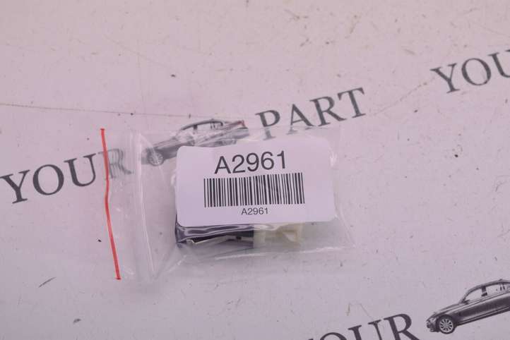 BMW 5 E60 E61 (2004 - 2010)  9237656 Разъем USB