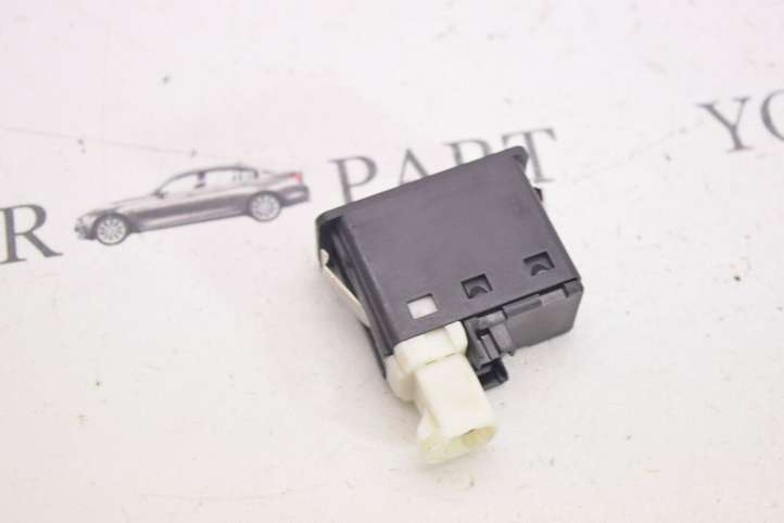 BMW 5 F10 F11 (2009 - 2016)  9237653 Разъем AUX