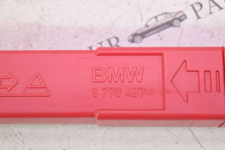 BMW 3 E90 E91 (2005 - 2012)  6770487 Аварийный знак