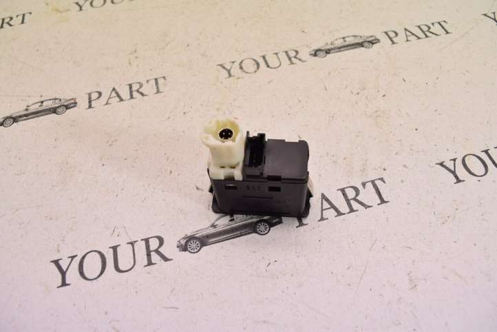 BMW 3 E90 E91 (2005 - 2012)  9237653 Разъем AUX