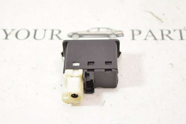 BMW 3 E90 E91 (2005 - 2012)  9237653 Разъем AUX