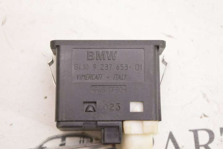 BMW 3 E90 E91 (2005 - 2012)  9237653 Разъем AUX