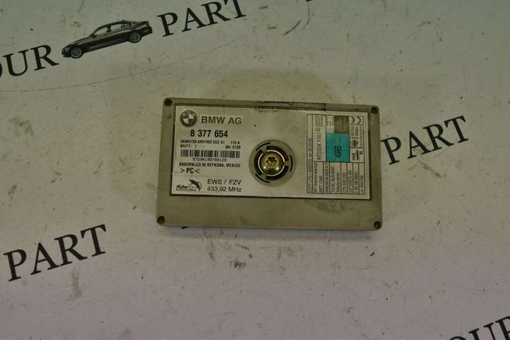 BMW X5 E53 (1999 - 2006)  8377654 Усилитель антенны