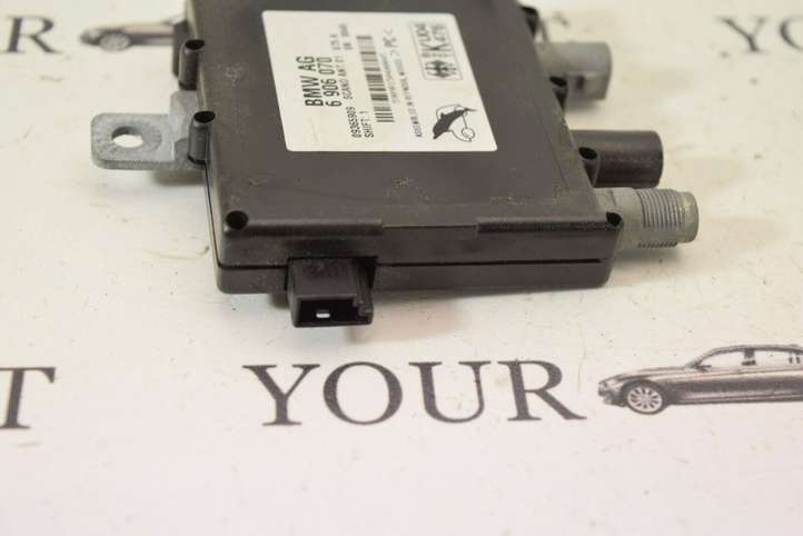 BMW X5 E53 (1999 - 2006)  6906070 Усилитель антенны