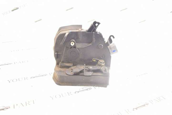 BMW X5 E53 (1999 - 2006)  8402602 Замок задней двери