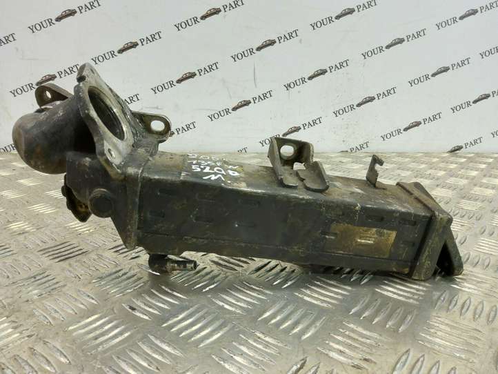 BMW 5 F10 F11 (2009 - 2016)  7823210 Клапан EGR