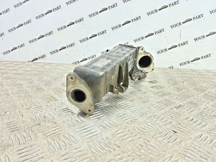 BMW 5 F10 F11 (2009 - 2016)  7823210 Клапан EGR