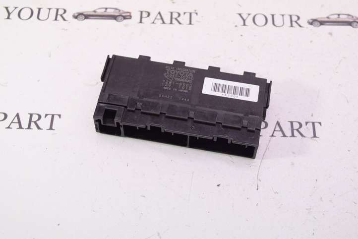 Lexus IS 220 (2005 - 2010)  8264130250 Другое реле