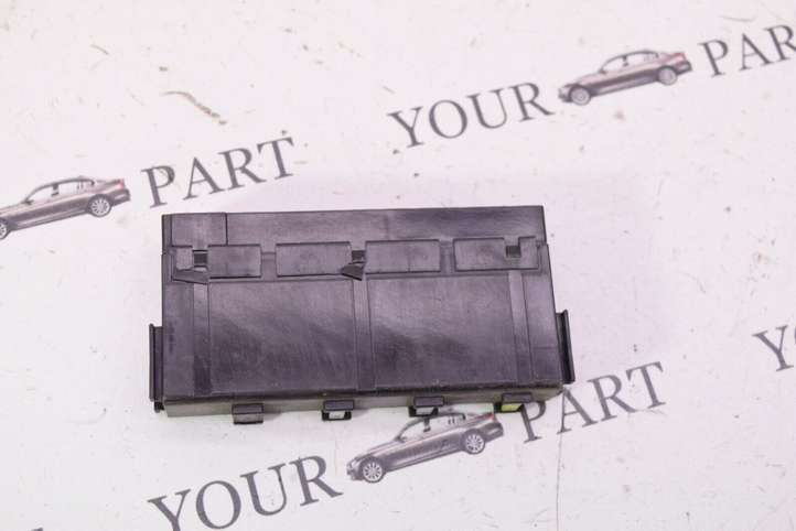 Lexus IS 220 (2005 - 2010)  8264130250 Другое реле