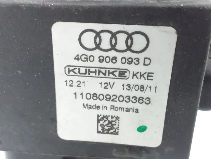 Audi A6 C7 (2011 - 2014) 4G0906093D Блок управления топливным насосом — фото 3