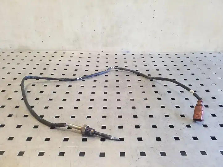 Volkswagen PASSAT B8 (2015 - )  04L906088DA Датчик температуры выхлопного газа