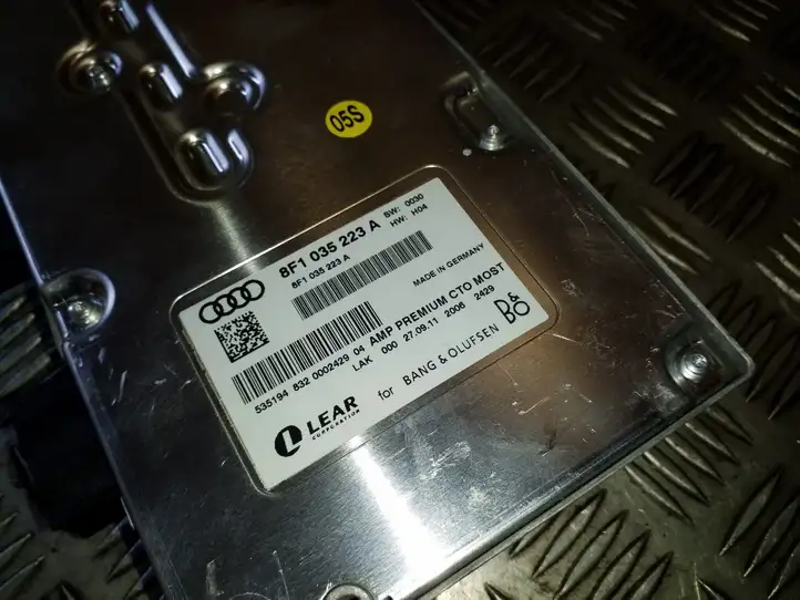 Audi S5 8T (2011 - 2016) 8F1035223A Усилитель звука — фото 3