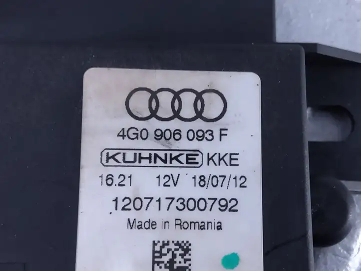 Audi A6 C7 (2011 - 2014) 4G0906093F Блок управления топливным насосом — фото 3