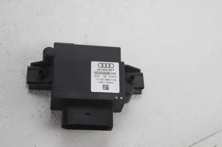 Audi A4 S4 B8 8K (2011 - 2015) Блок управления топливным насосом — фото 5