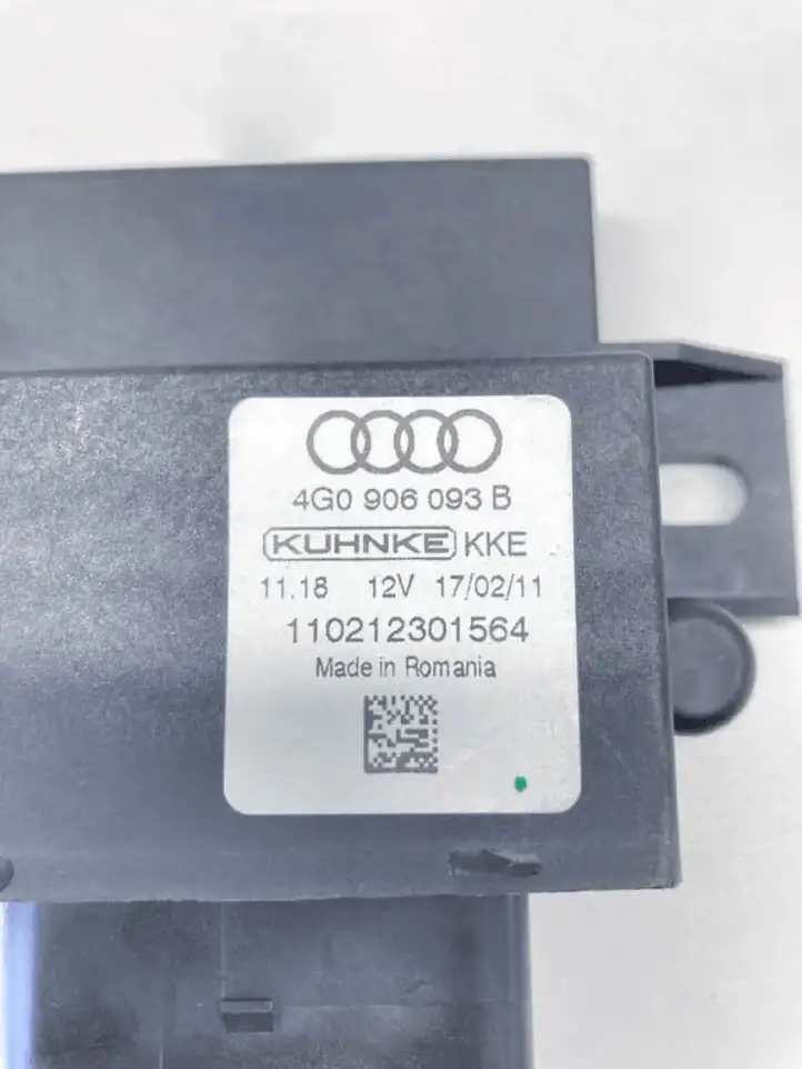 Audi A7 S7 4G (2010 - 2014) 4G0906093B Блок управления топливным насосом — фото 3