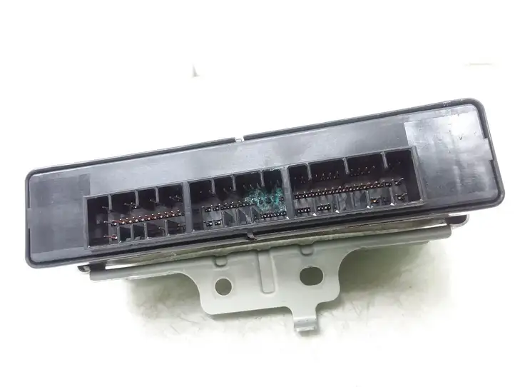 Subaru Outback (2003 - 2007) 88281AG060 Модуль комфорта — фото 3