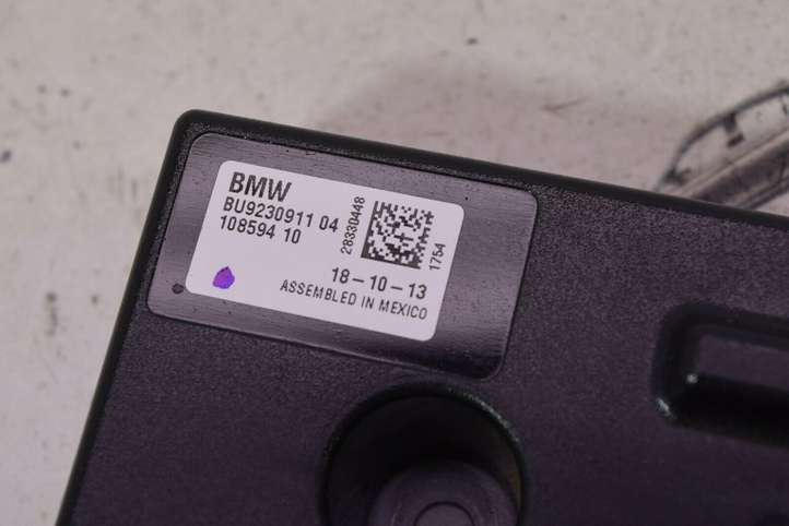 BMW 1 F20 F21 (2011 - 2019)  BU9230911 Усилитель антенны