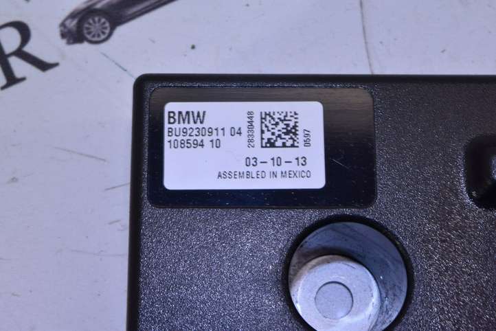 BMW 3 F30 F35 F31 (2012 - 2018)  10859410 Усилитель антенны