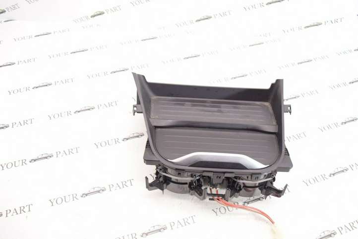 BMW X3 F25 (2010 - 2017)  9301722 Передний держатель чашки
