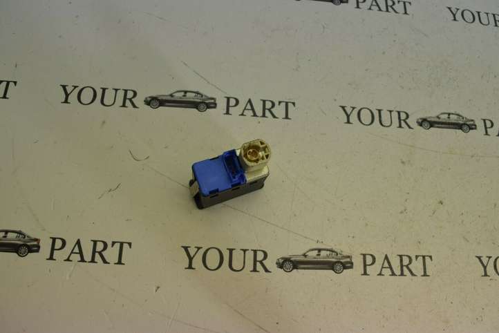 BMW X3 F25 (2010 - 2017)  9138402 Разъем AUX