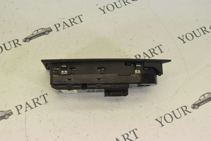 BMW 3 E90 E91 (2005 - 2012)  6948647 Кнопка стеклоподъемников